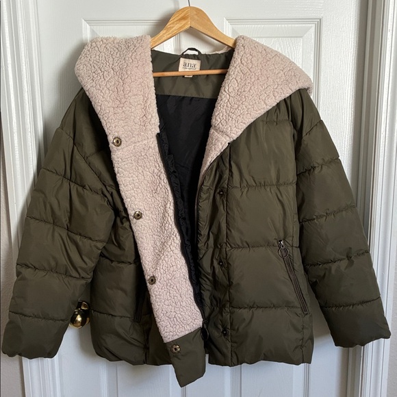 a.n.a Dark Green Puffer Jacket with Light Beige Lining size Large - Picture 2 of 7